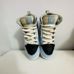Nike Air Jordan 1 Mid 'Ice Blue' Black White UNC PS Size 2.5y 640737-401